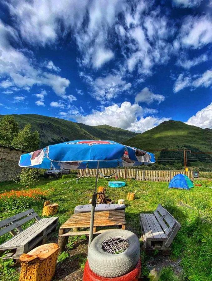 Maison d'hôtes Warm House à Kazbegi Extérieur photo