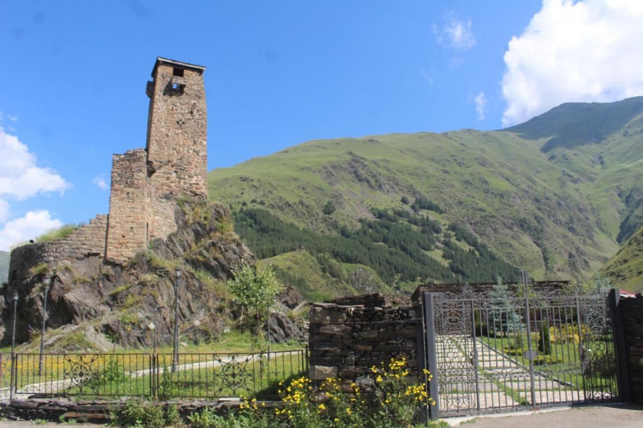 Maison d'hôtes Warm House à Kazbegi Extérieur photo